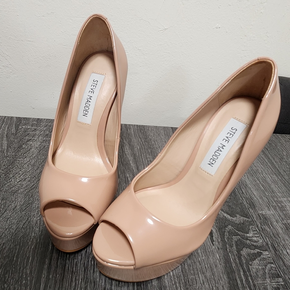Steve Madden heels Nude